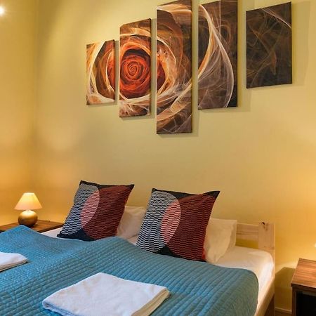 Big Cosy Retro Apt, Free Parking, 15Min Oldtown & Kazimierz - By Homelike Красков Екстериор снимка