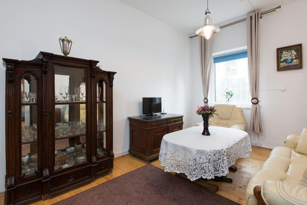 Big Cosy Retro Apt, Free Parking, 15Min Oldtown & Kazimierz - By Homelike Красков Екстериор снимка