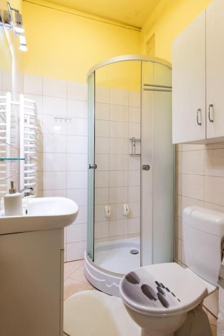 Big Cosy Retro Apt, Free Parking, 15Min Oldtown & Kazimierz - By Homelike Красков Екстериор снимка